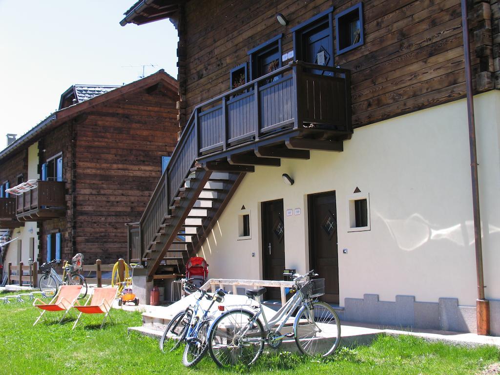 Art Apartments Casa Napell Livigno Exterior photo